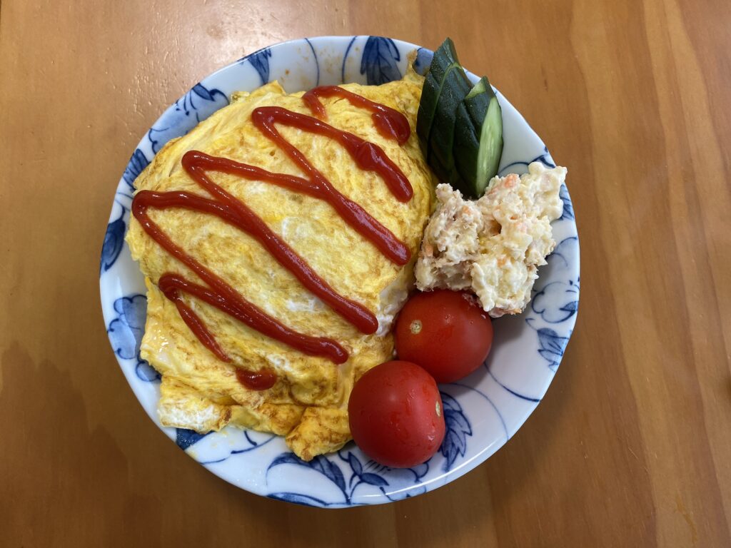 冷凍ご飯で作ったオムライス